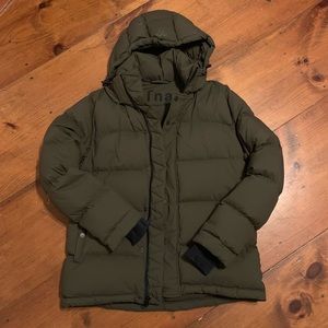 Aritzia TNA Super Puff in Monterey size XS